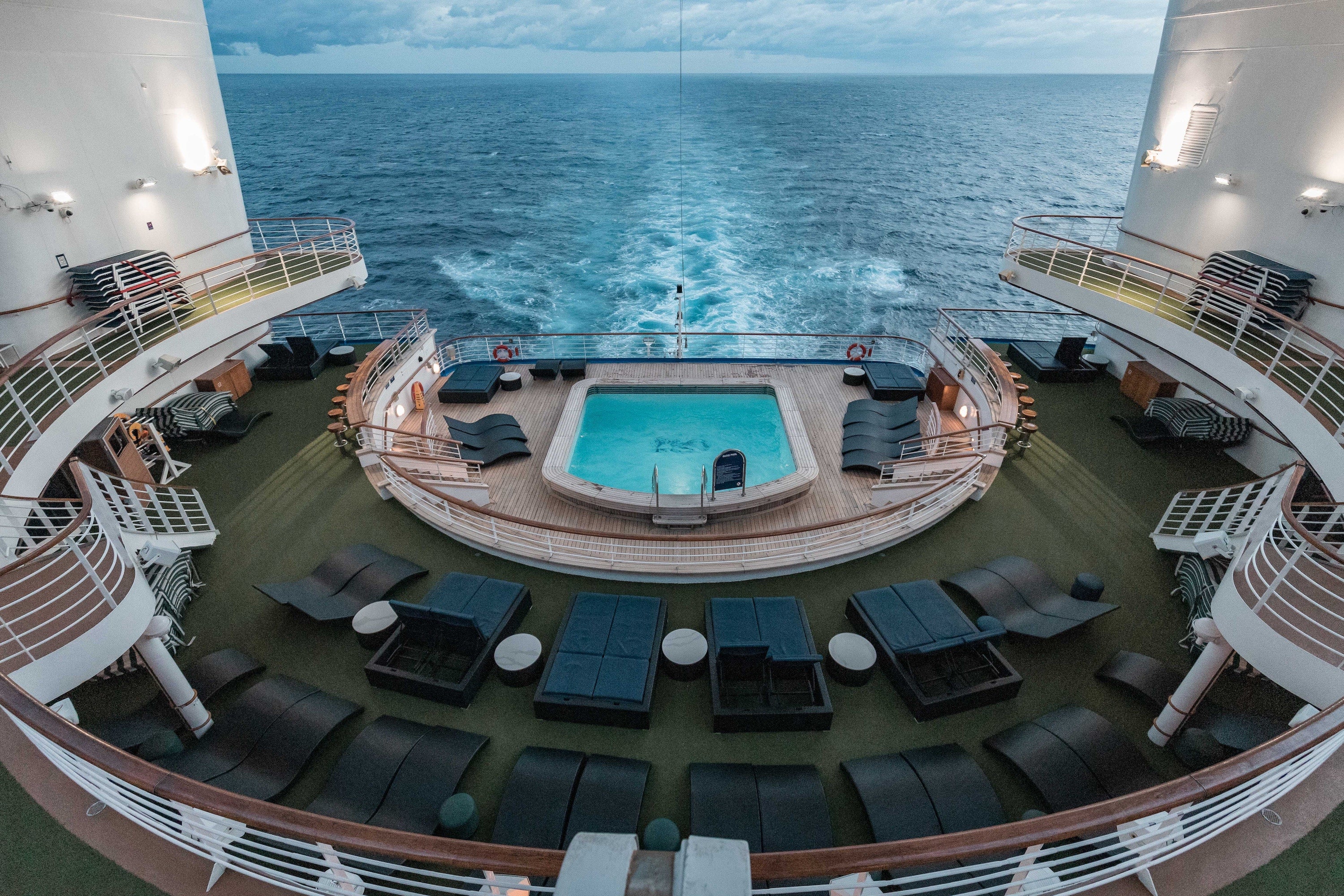 Cruise Vacations: Navigating the High Seas in Style