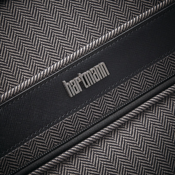 Medium / Black Herringbone