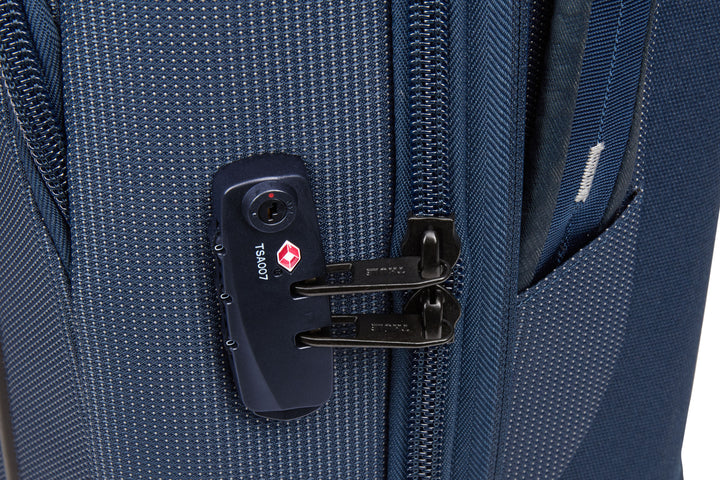 Carry-on Spinner / Dress Blue