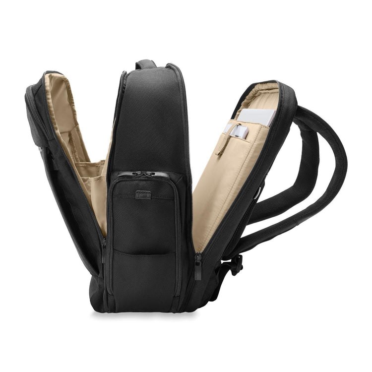 Traveler Backpack / Black