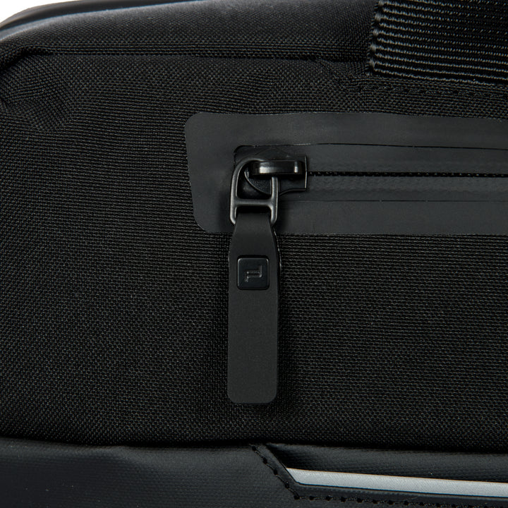 Briefcase M / Black