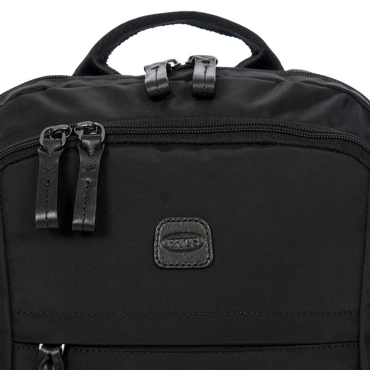 Metro Backpack / Black/Black