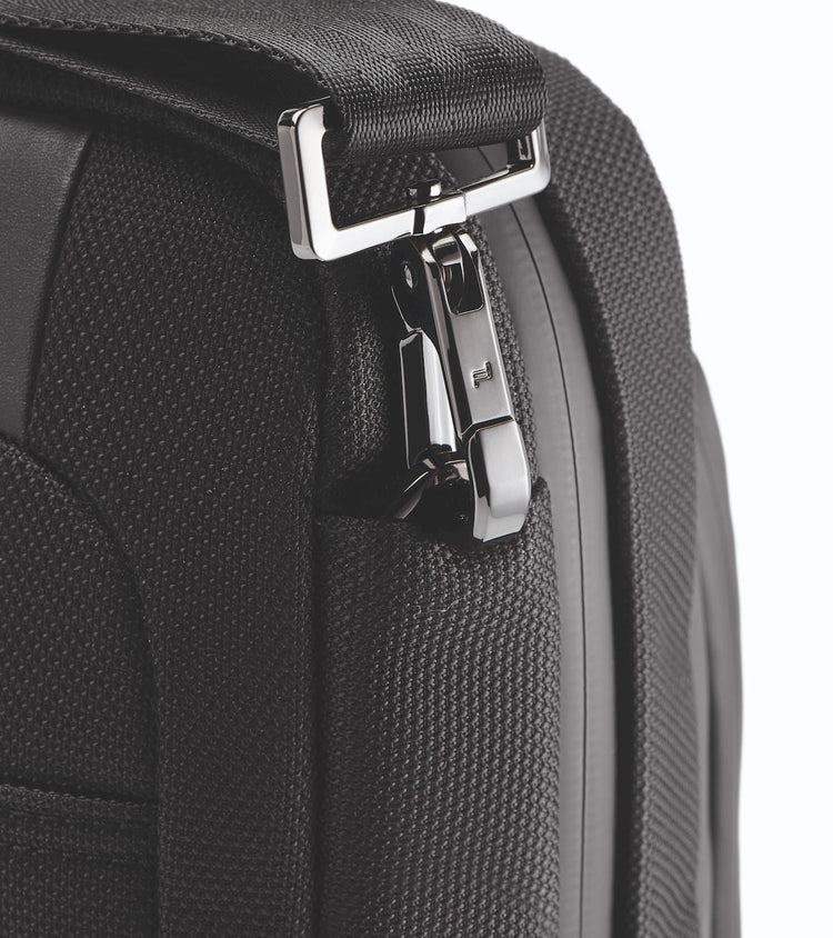 Briefcase M / Black