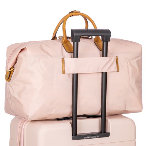 22 Inch Carry-on Deluxe Duffel / Pink